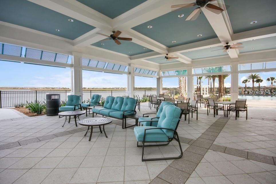 LUCAYA LAKE CLUB PH 4D - Residential