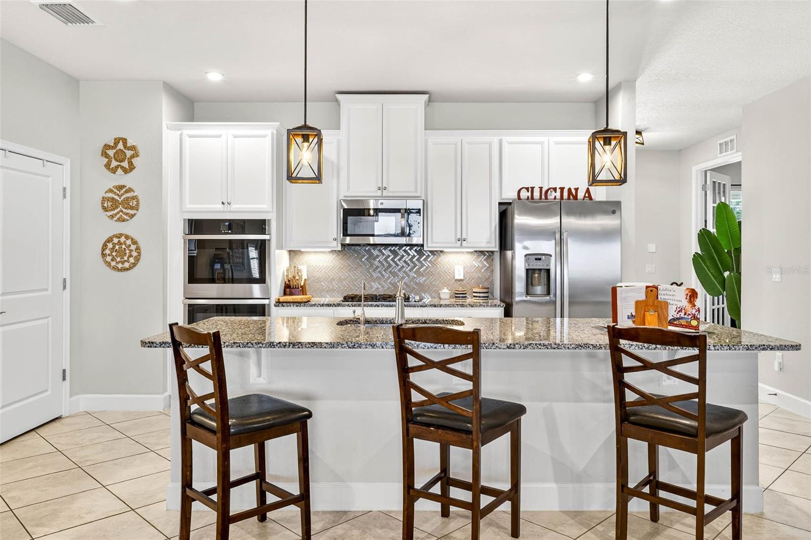 LUCAYA LAKE CLUB PH 4D - Residential