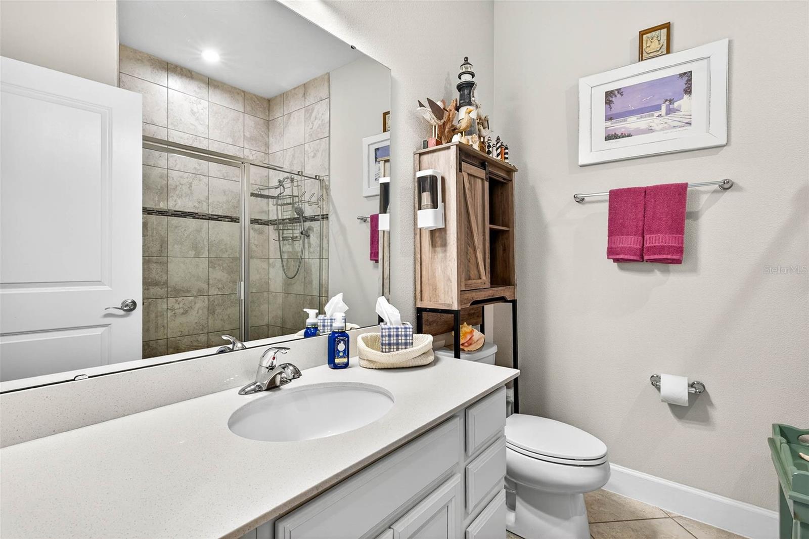 LUCAYA LAKE CLUB PH 4D - Residential