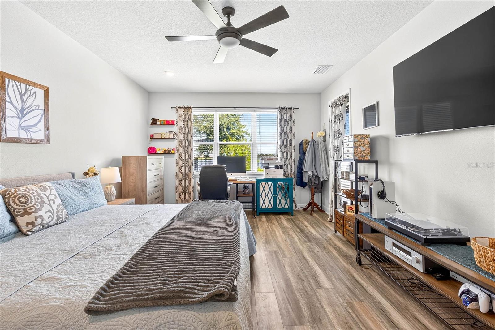 LUCAYA LAKE CLUB PH 4D - Residential