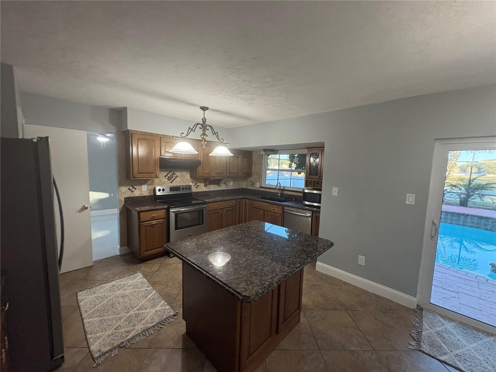 BLOOMINGDALE WEST - Residential