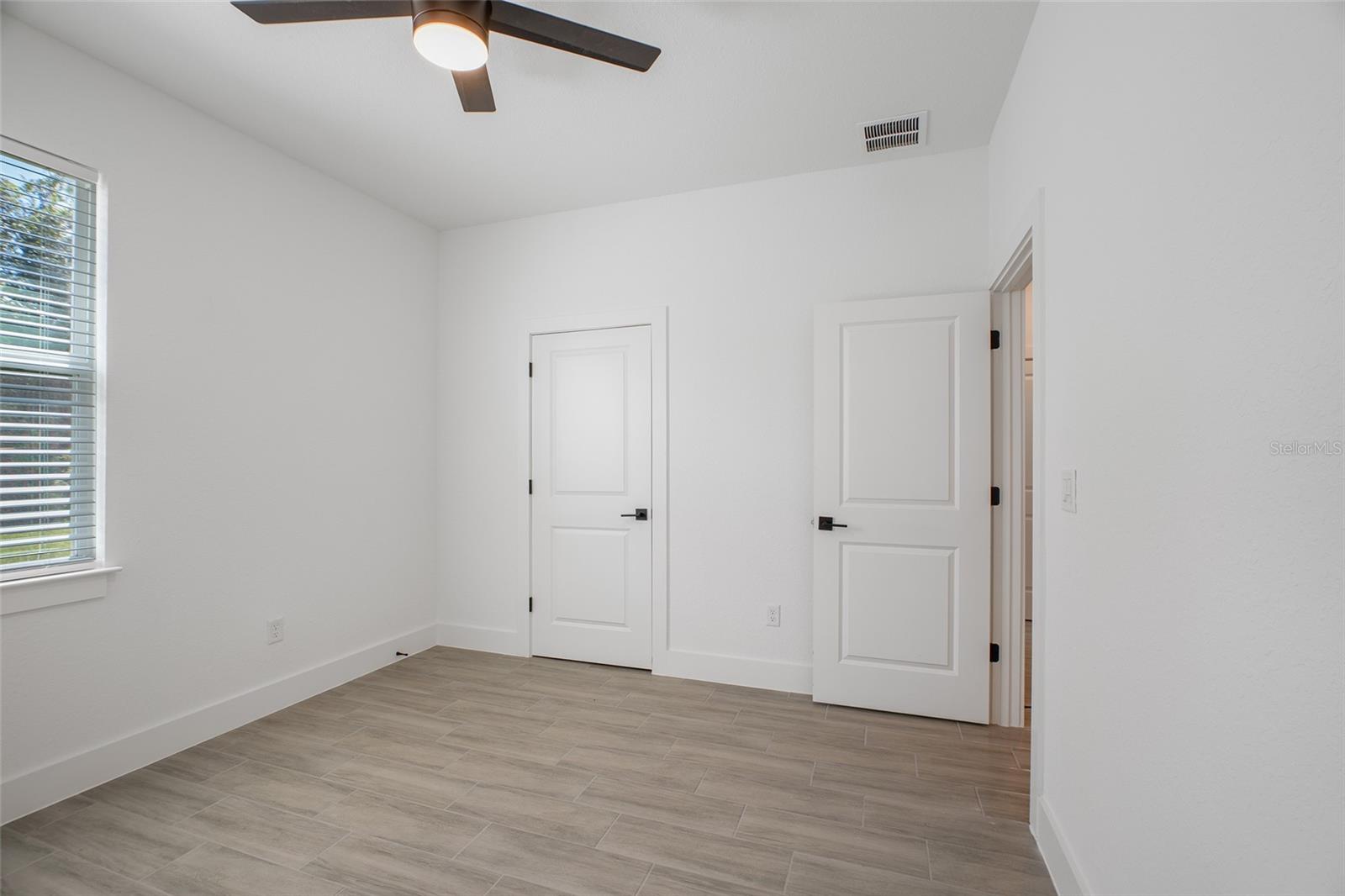 LINKS - Residential Lease