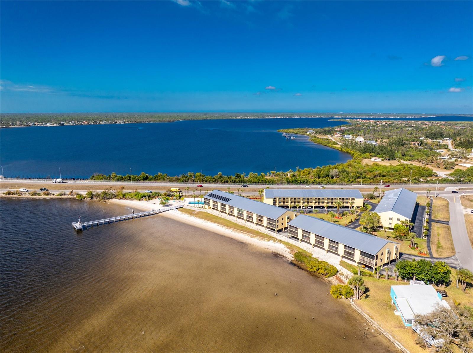 TARPON BAY PH 02 BLDG C - Residential