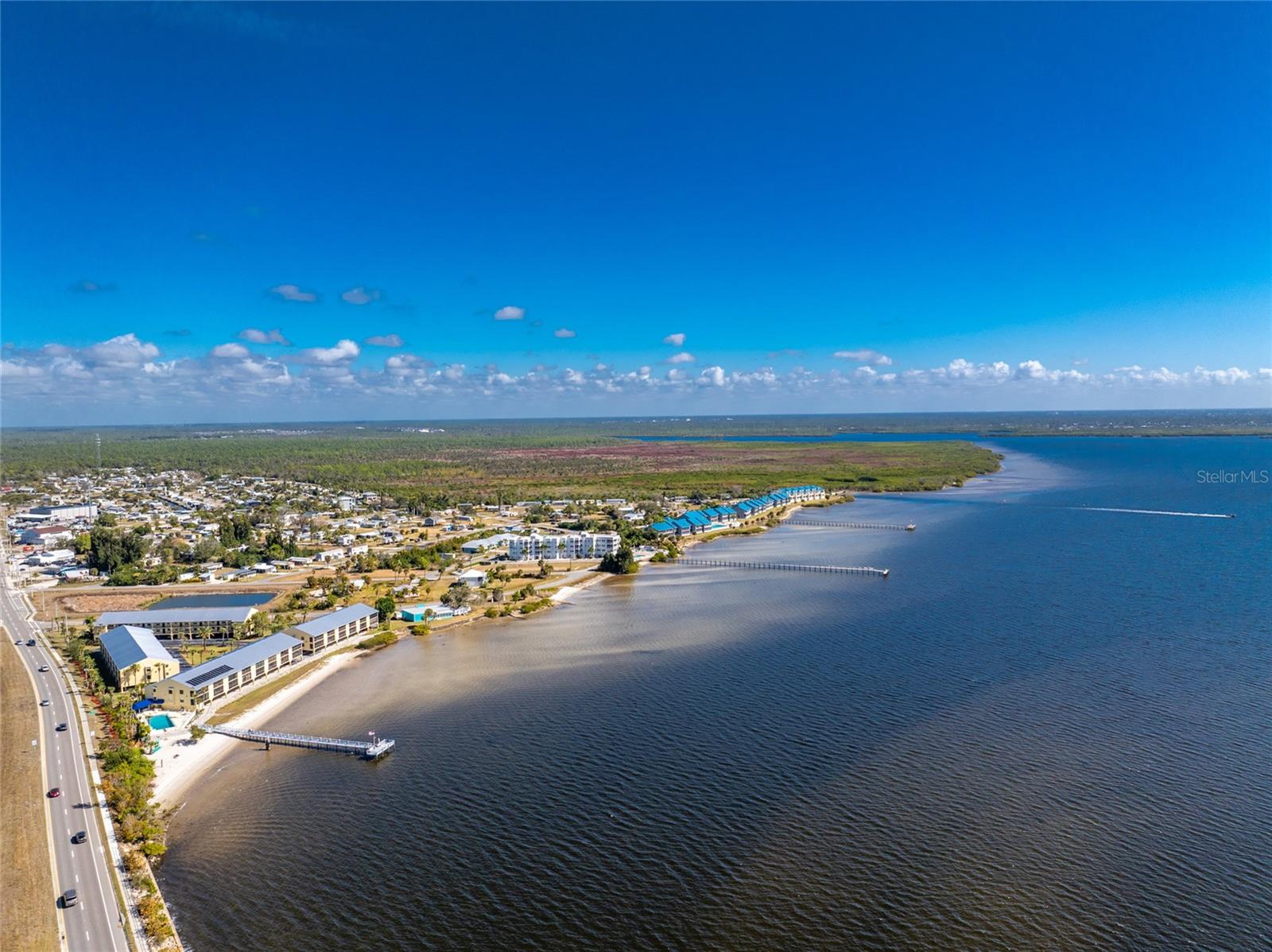 TARPON BAY PH 02 BLDG C - Residential