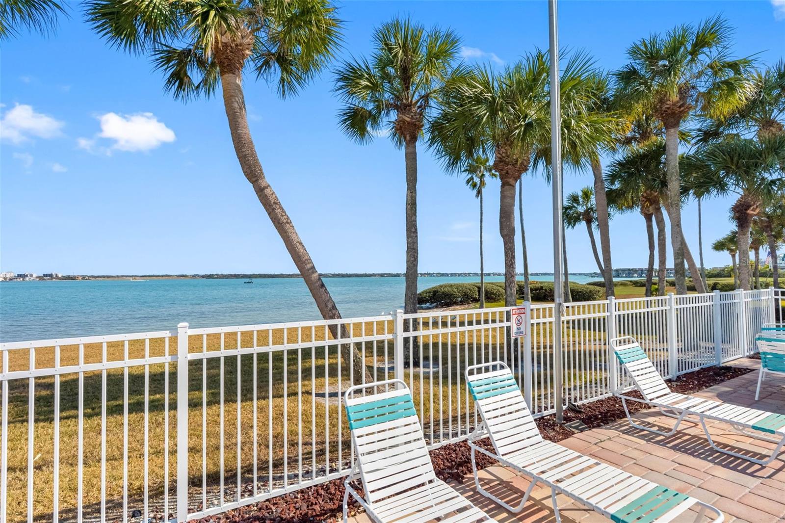 SAND KEY CONDO-BAYSIDE GARDENS II - Residential