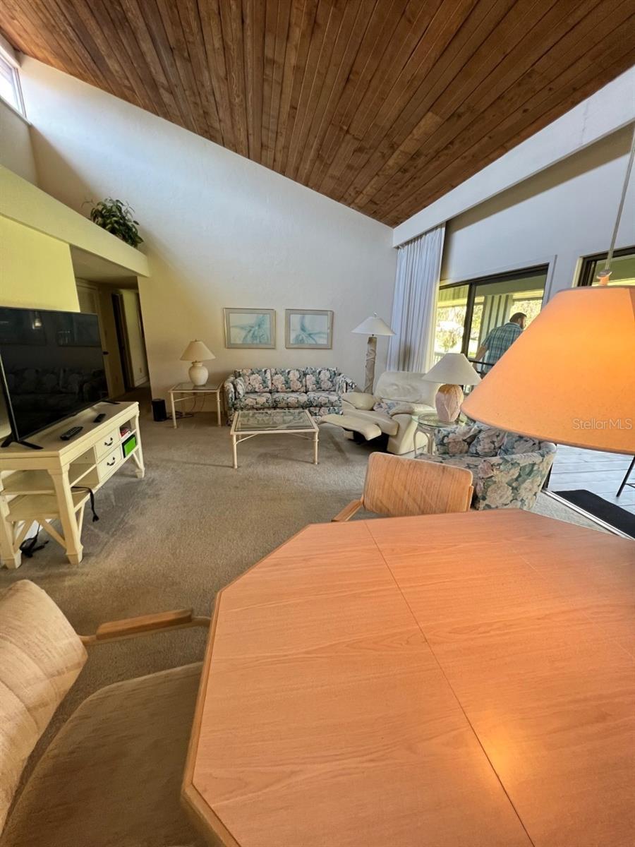 GRENELEFE ABBEY COURT CONDO UNIT 01 PH 01 - Residential