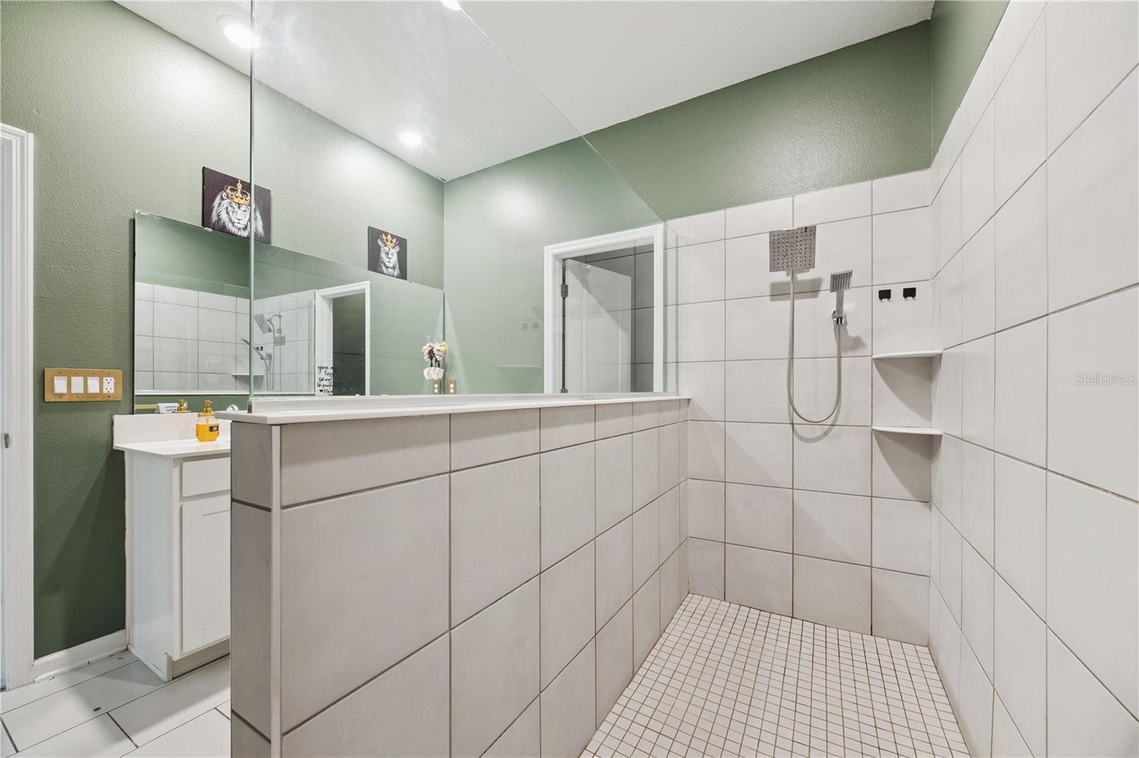 PINE GLEN - Residential