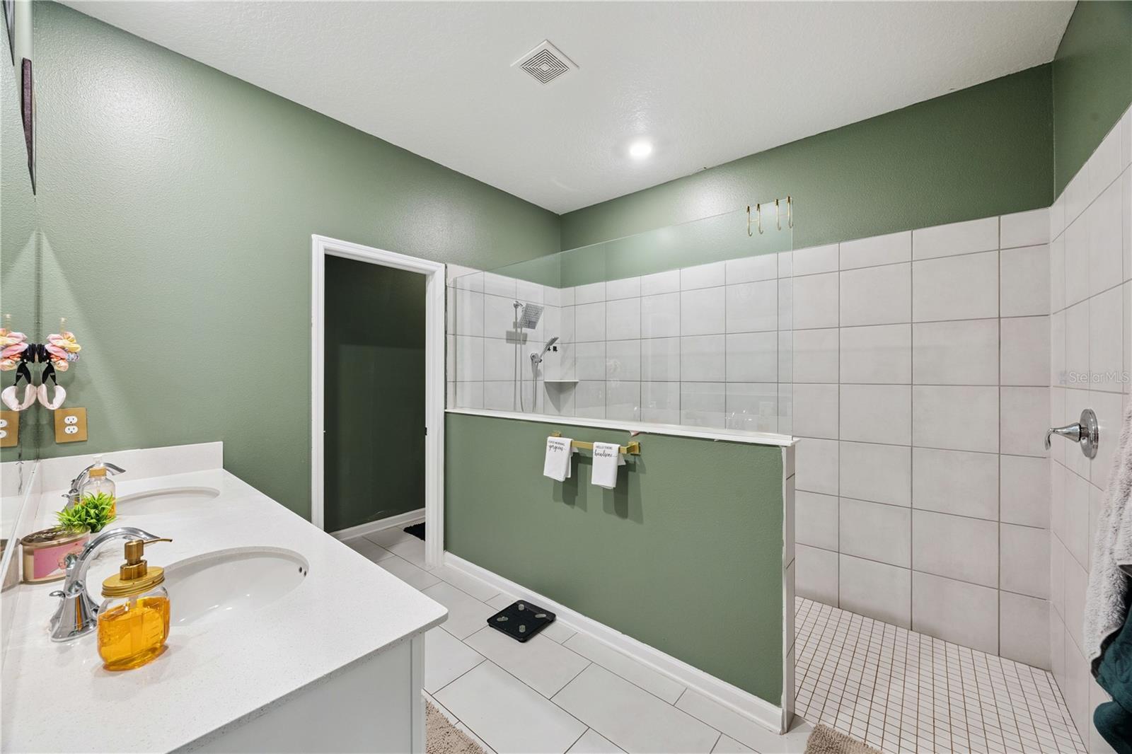 PINE GLEN - Residential