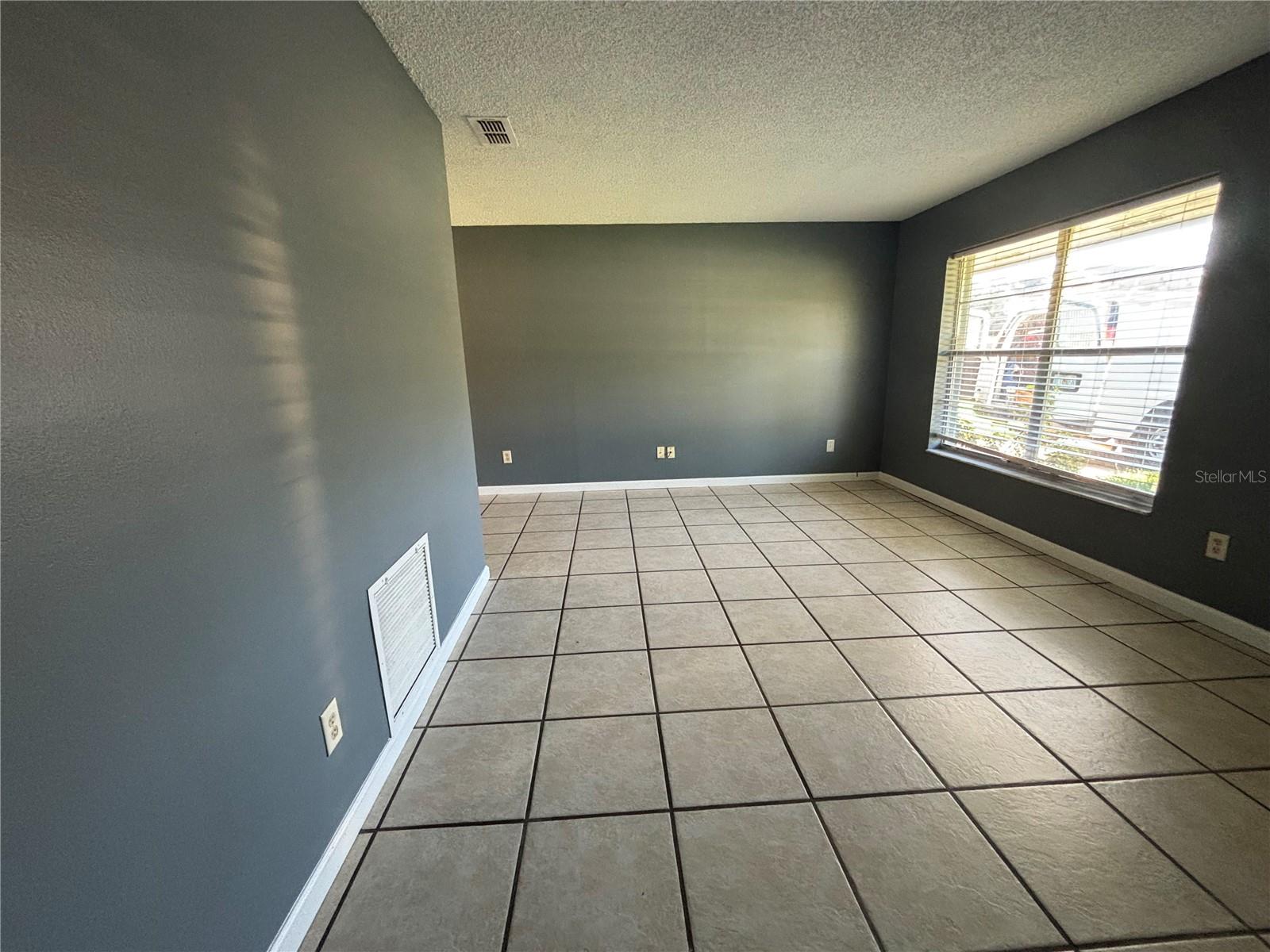 DELTONA LAKES UNIT 42 - Residential Lease