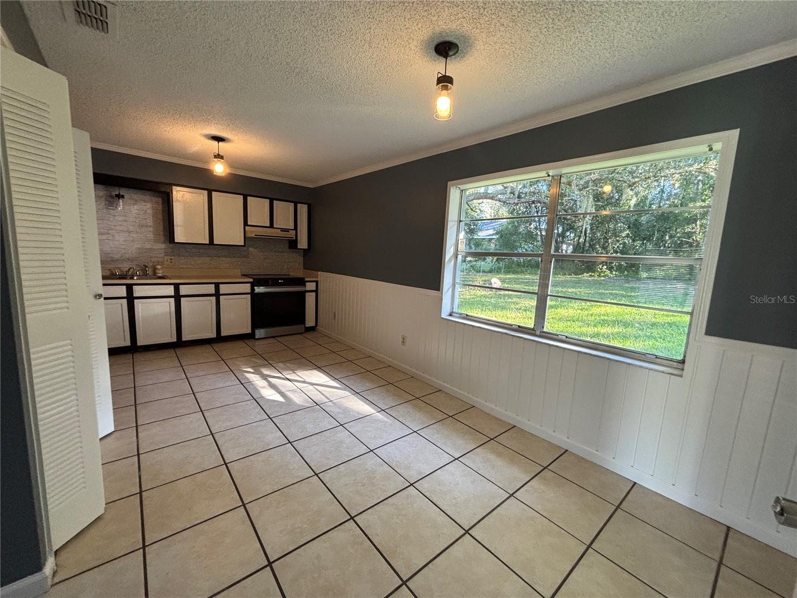 DELTONA LAKES UNIT 42 - Residential Lease