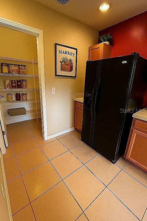 AMBER POINTE - Residential