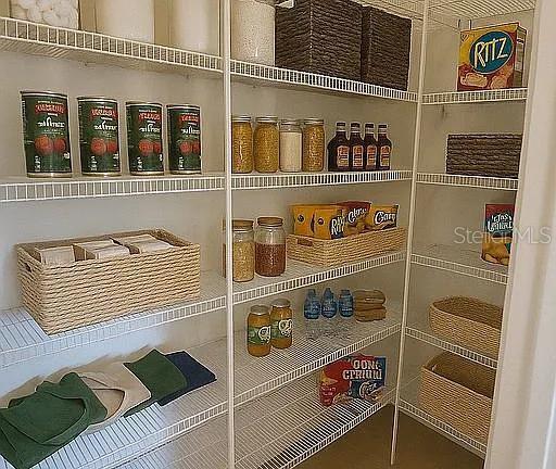 AMBER POINTE - Residential