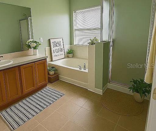 AMBER POINTE - Residential