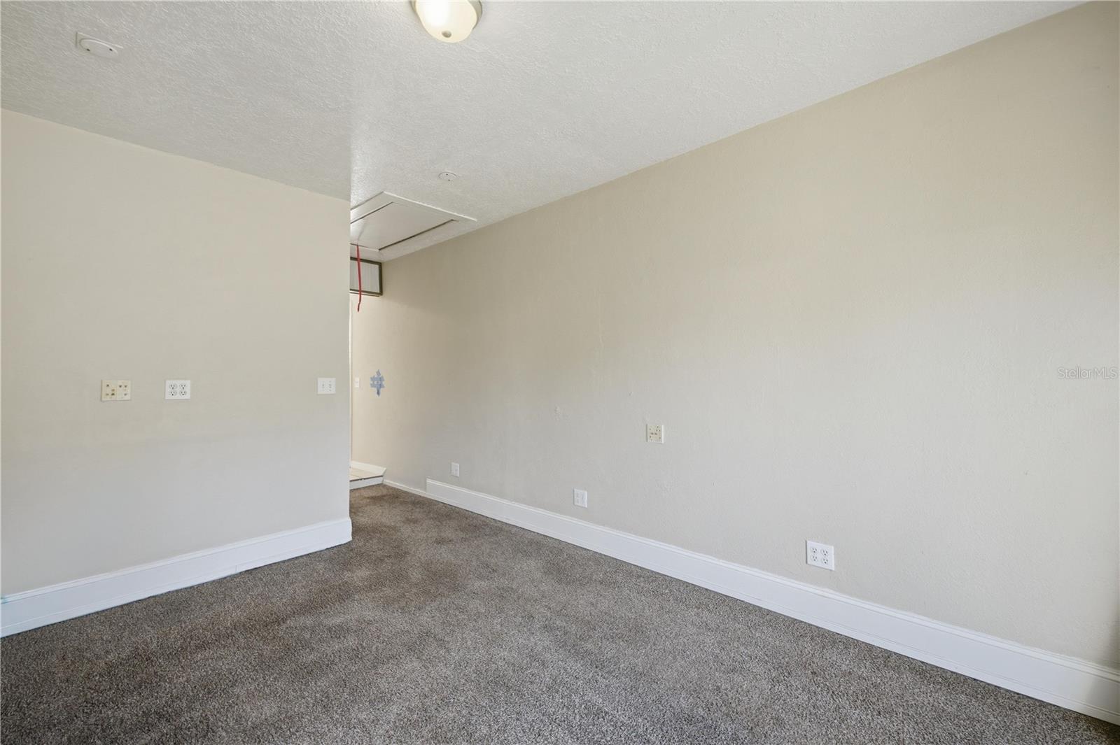 EDGEWOOD - Residential