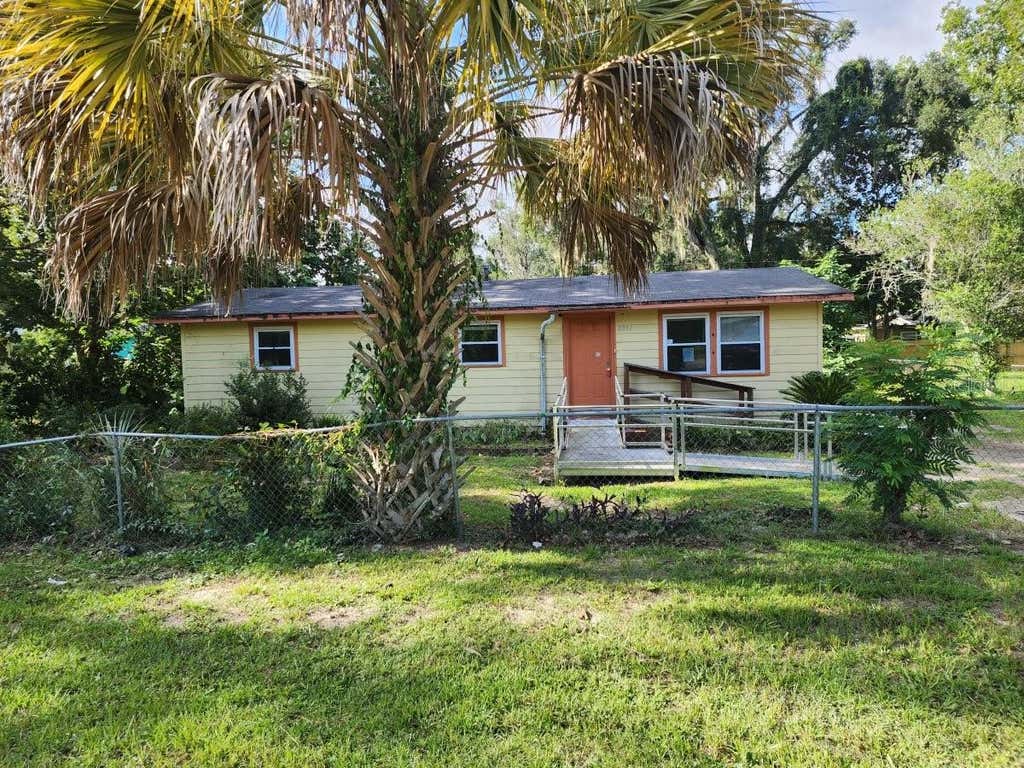 Photo of 2861 SE 18th Avenue, Gainesville, FL 32641 (MLS # GC543008)