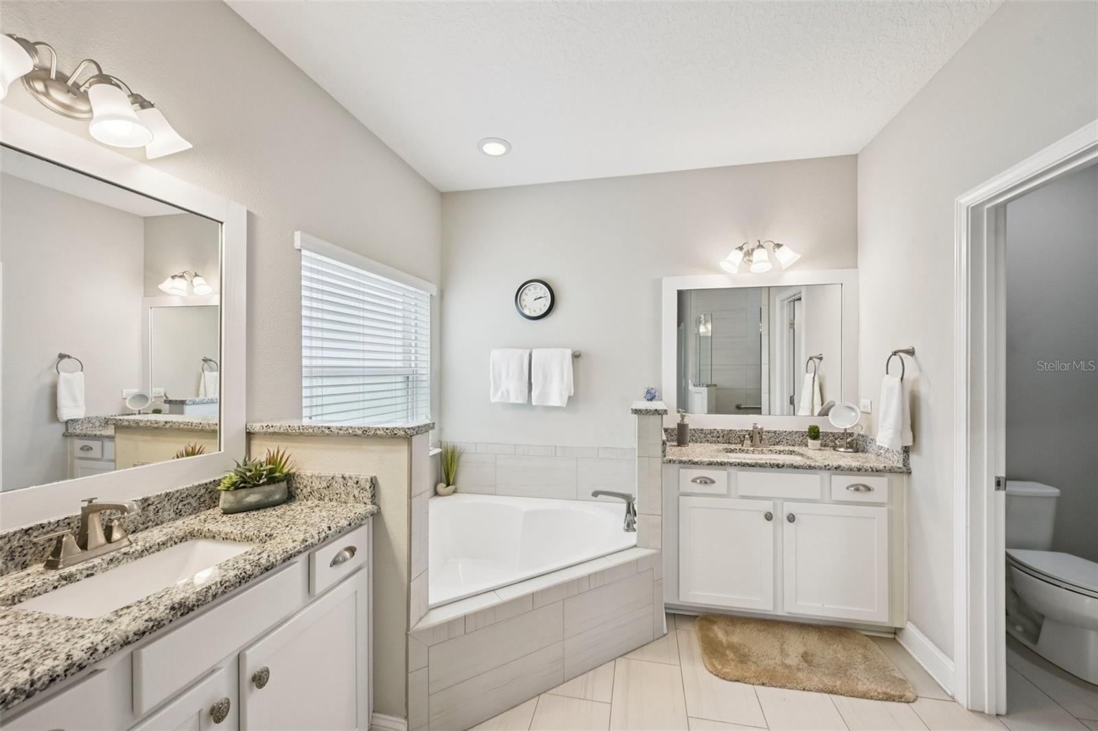 DEERFIELD MDWS - Residential