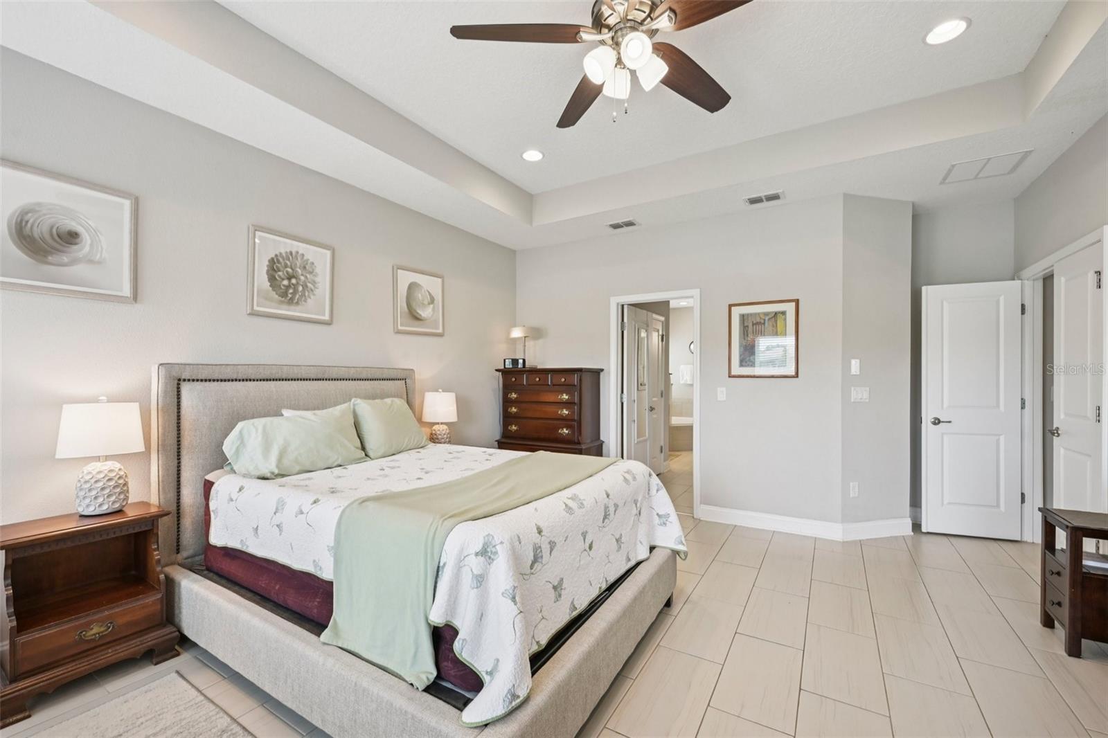 DEERFIELD MDWS - Residential