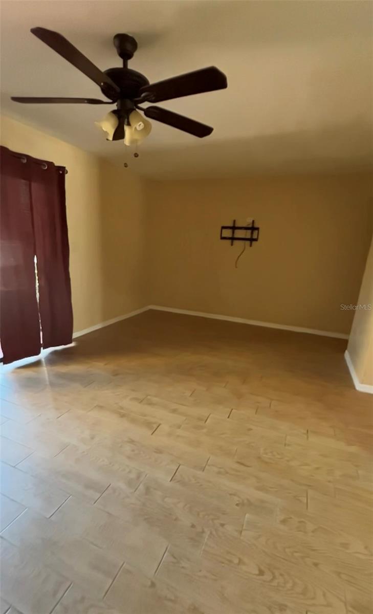FLORIDA VACATION VILLAS - Residential Lease