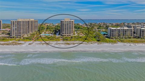 A home in LONGBOAT KEY