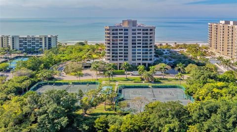 A home in LONGBOAT KEY