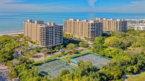 A home in LONGBOAT KEY