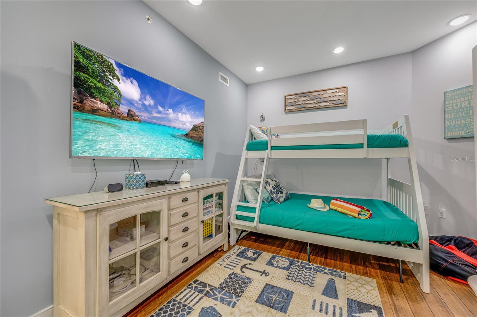 OCEAN VISTAS CONDO - Residential