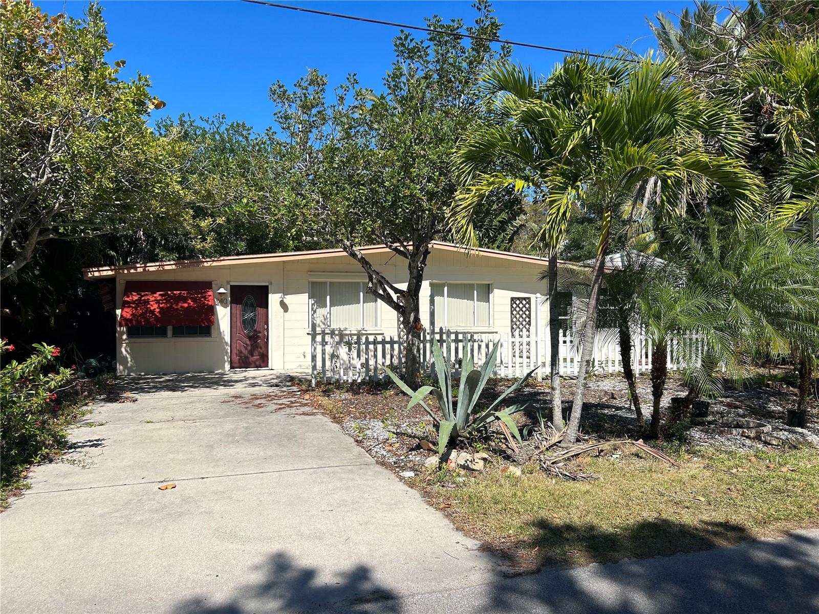 LUANA ISLES - Residential