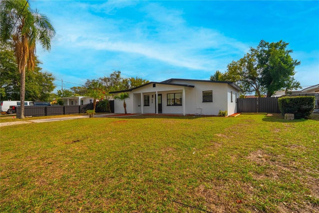 Photo of 2118 W Sewaha Street, Tampa, FL 33612 (MLS # TB8457062)