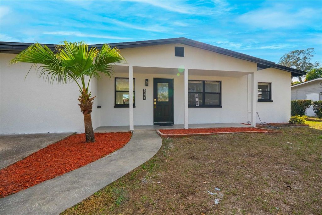 Photo of 2118 W Sewaha Street, Tampa, FL 33612 (MLS # TB8457062)