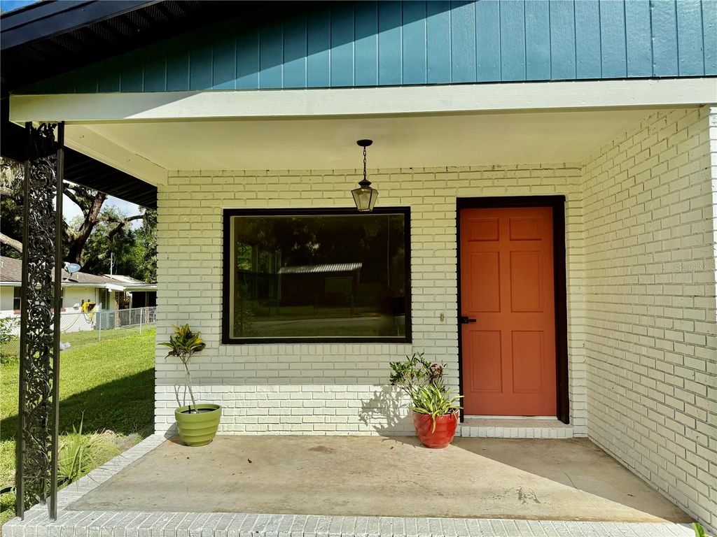 Photo of 1215 W Beresford Avenue, Deland, FL 32720 (MLS # O6355862)