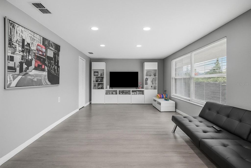 Photo of 311 SW 3rd Avenue, Mulberry, FL 33860 (MLS # L4961286)