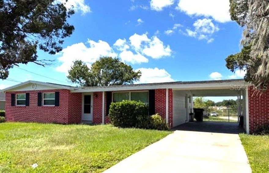 Fully upgraded 3-bedroom 2 bath home located in Mulberry, FL. Move right into this beautifully updated home on a large, fenced lot. Featuring an open floor plan, stylish upgrades throughout, new kitchen, fresh paint throughout and a brand-new roof and A/C for worry free living. Enjoy a spacious backyard perfect for pets, play and entertaining-all in a great location close to shopping, dining, Lakeland, Hwy 60, Tampa and Orlando. Schedule your showing of this great home!