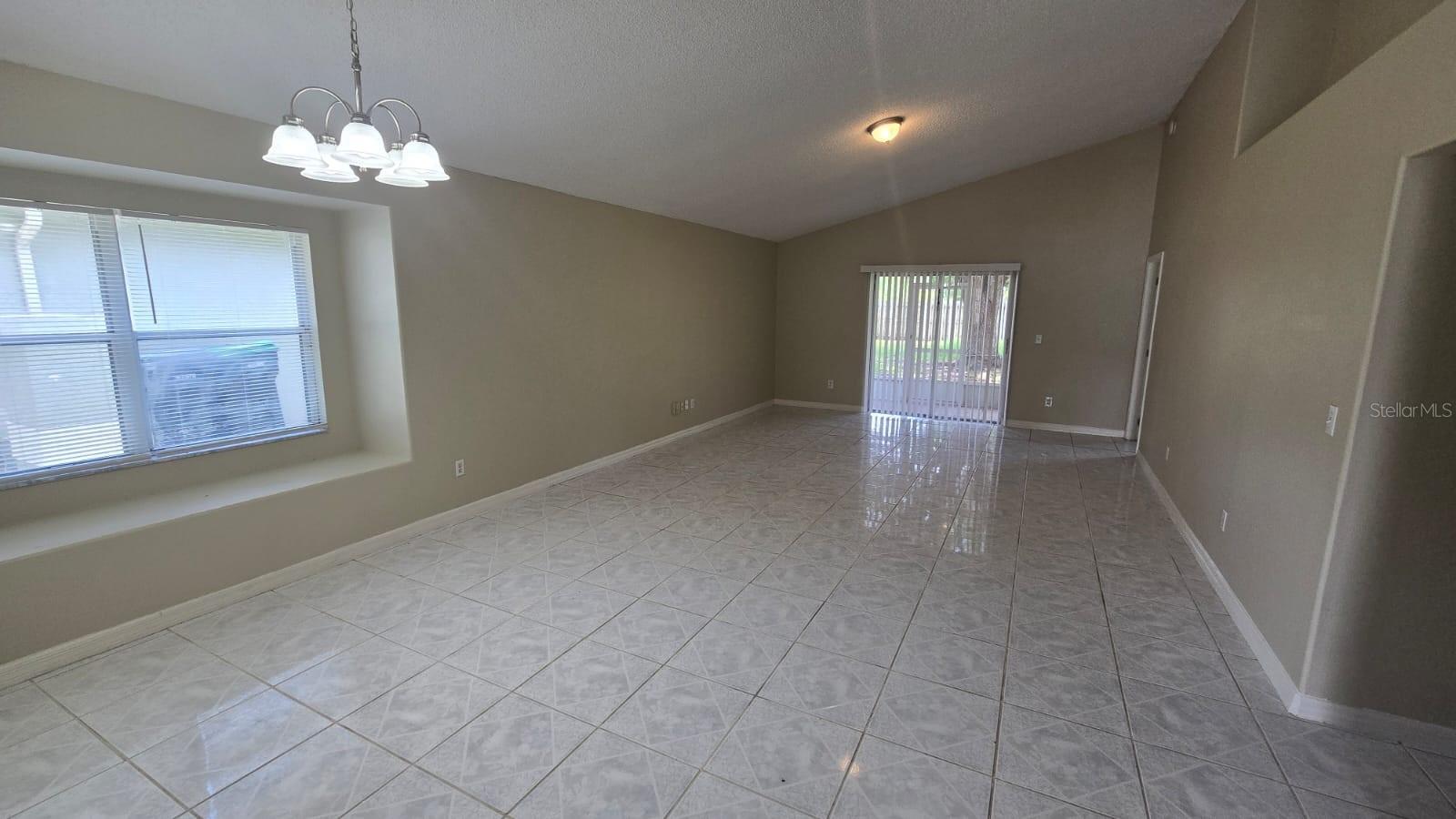 1416 SILVERTHORN DRIVE