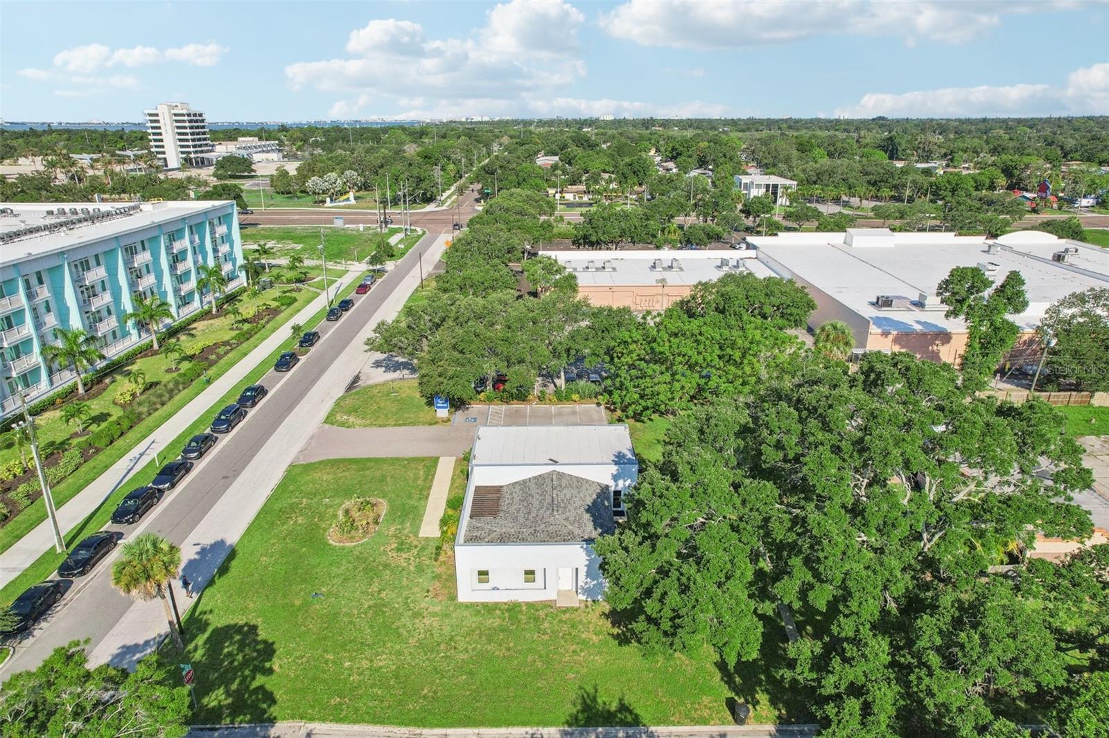 BEAUCLAIRE VILLAS - Commercial Sale