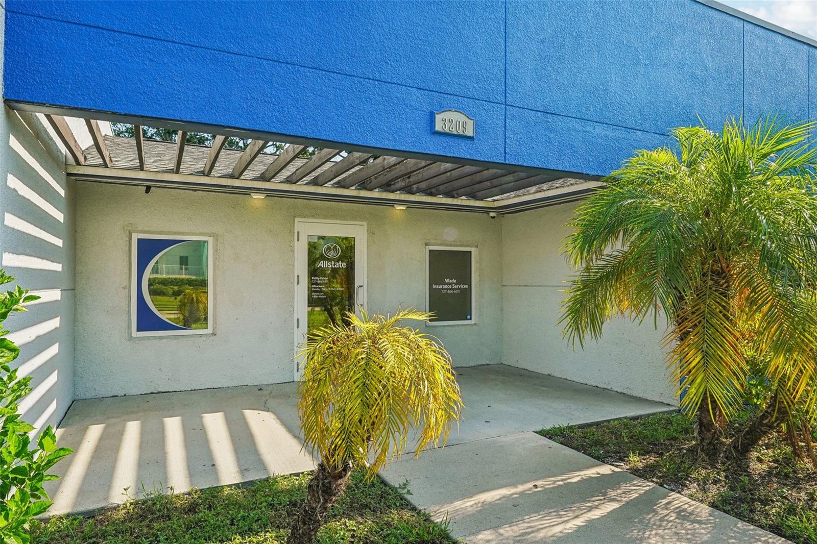 BEAUCLAIRE VILLAS - Commercial Sale