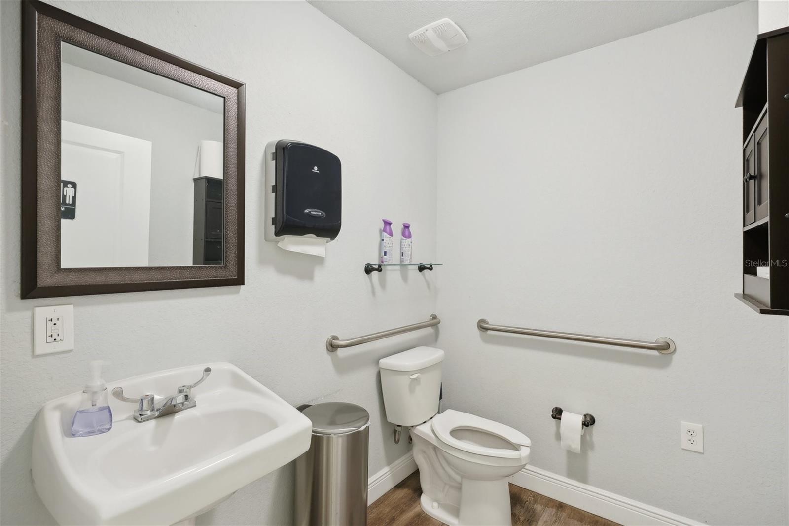 BEAUCLAIRE VILLAS - Commercial Sale