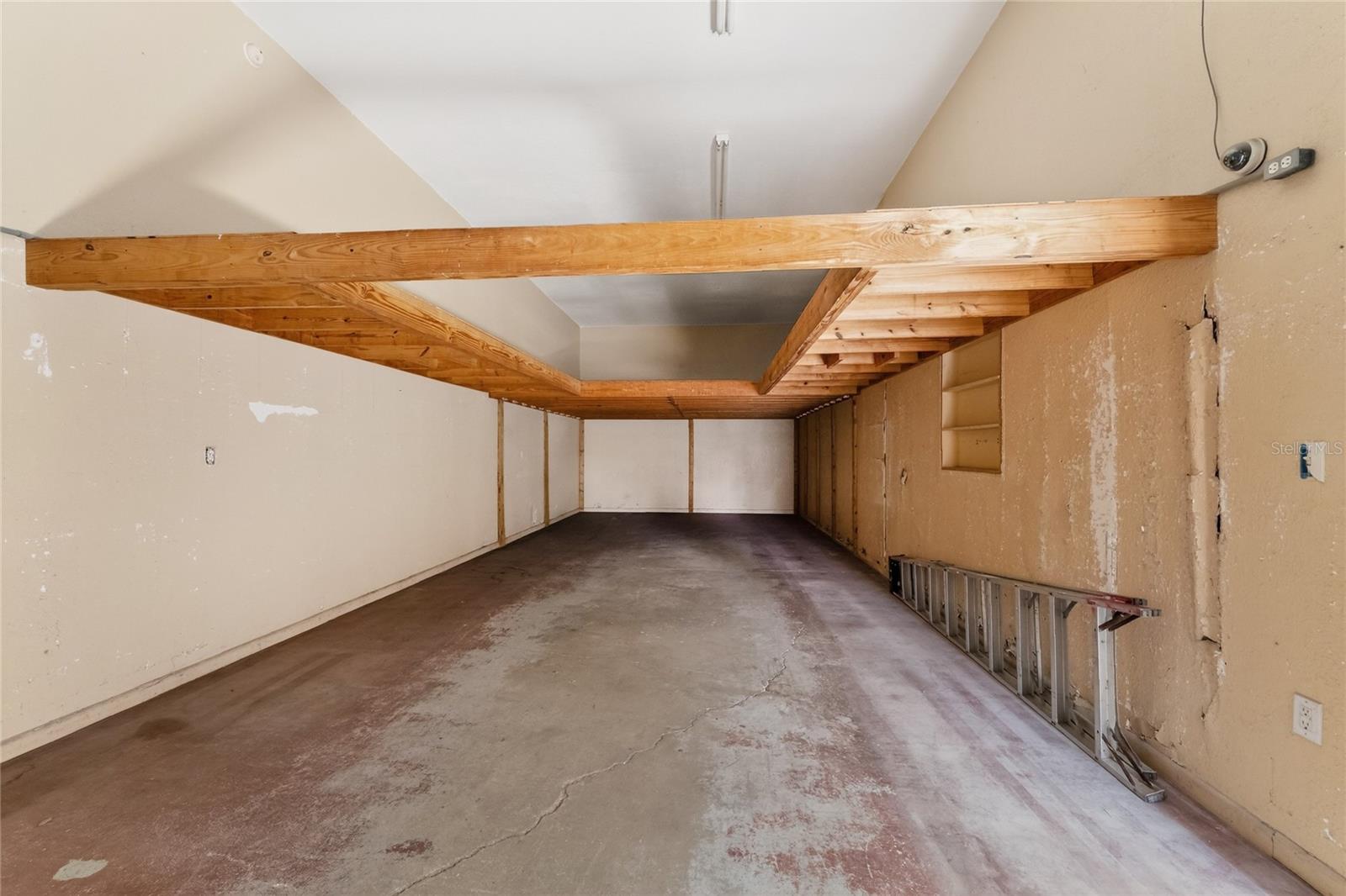 HARBOR EXECUTIVE PARK AN - Commercial Sale