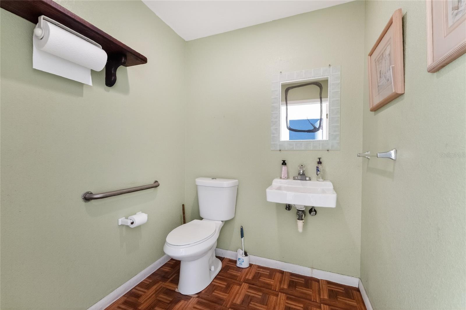 HARBOR EXECUTIVE PARK AN - Commercial Sale