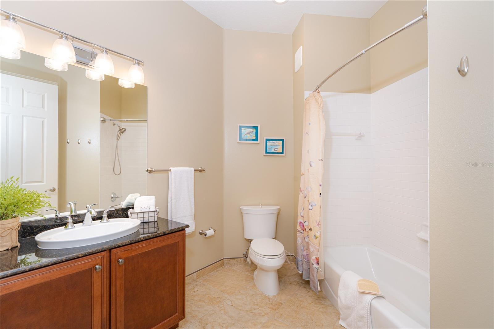 HAMMOCKS-VILLAS PH 01 - Residential