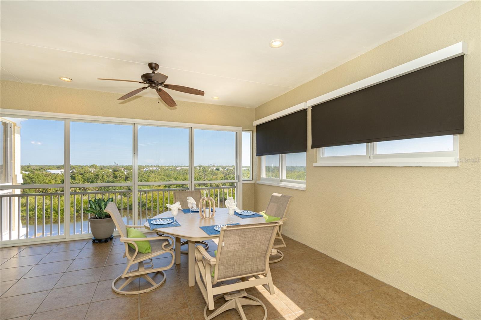 HAMMOCKS-VILLAS PH 01 - Residential