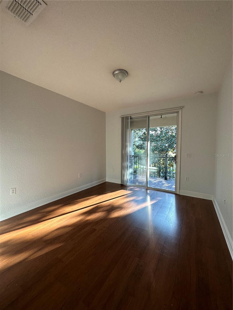 EAGLE CRK PH 1C VILLAGE E - Residential Lease