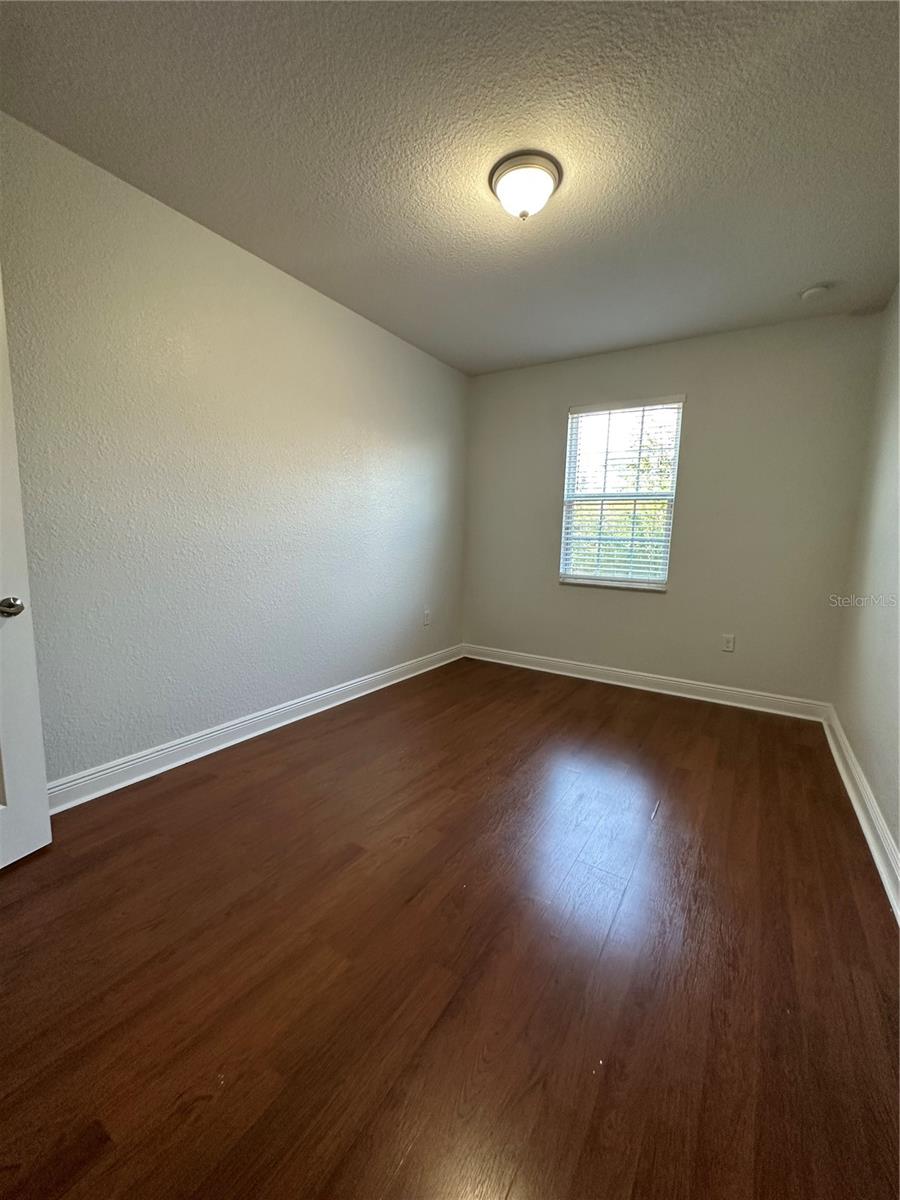 EAGLE CRK PH 1C VILLAGE E - Residential Lease