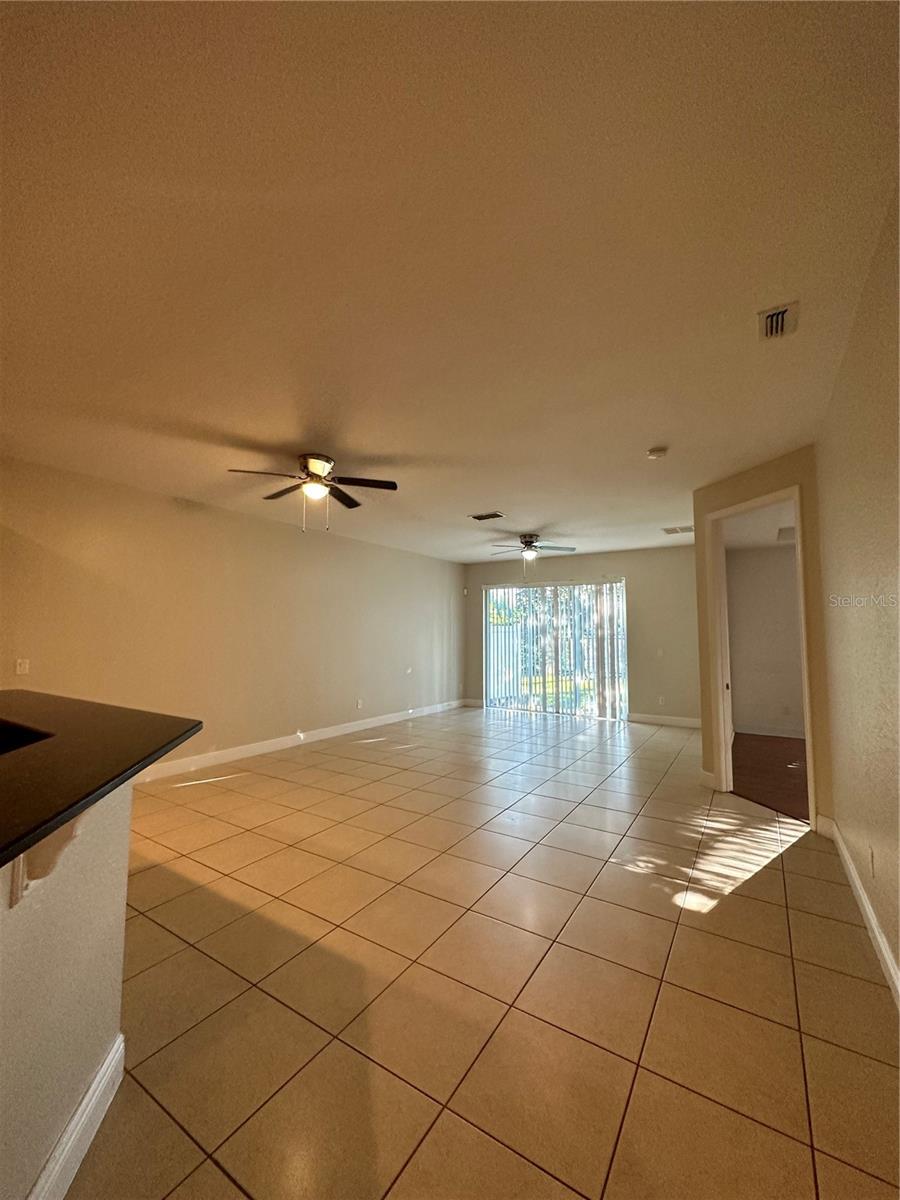 EAGLE CRK PH 1C VILLAGE E - Residential Lease