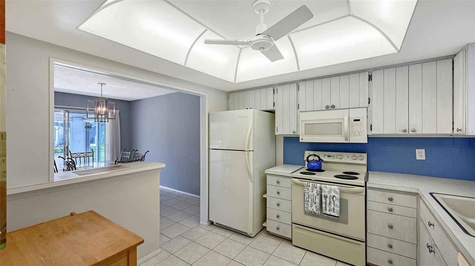 STRATHMORE RIVERSIDE I - Residential