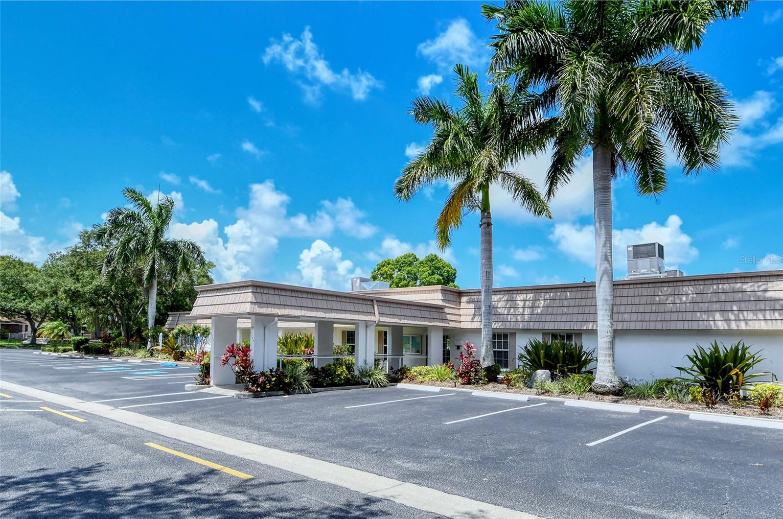 STRATHMORE RIVERSIDE I - Residential