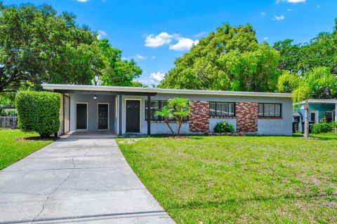 Photo of 1408 Watts Avenue, Orlando, FL 32809 (MLS # O6309164)