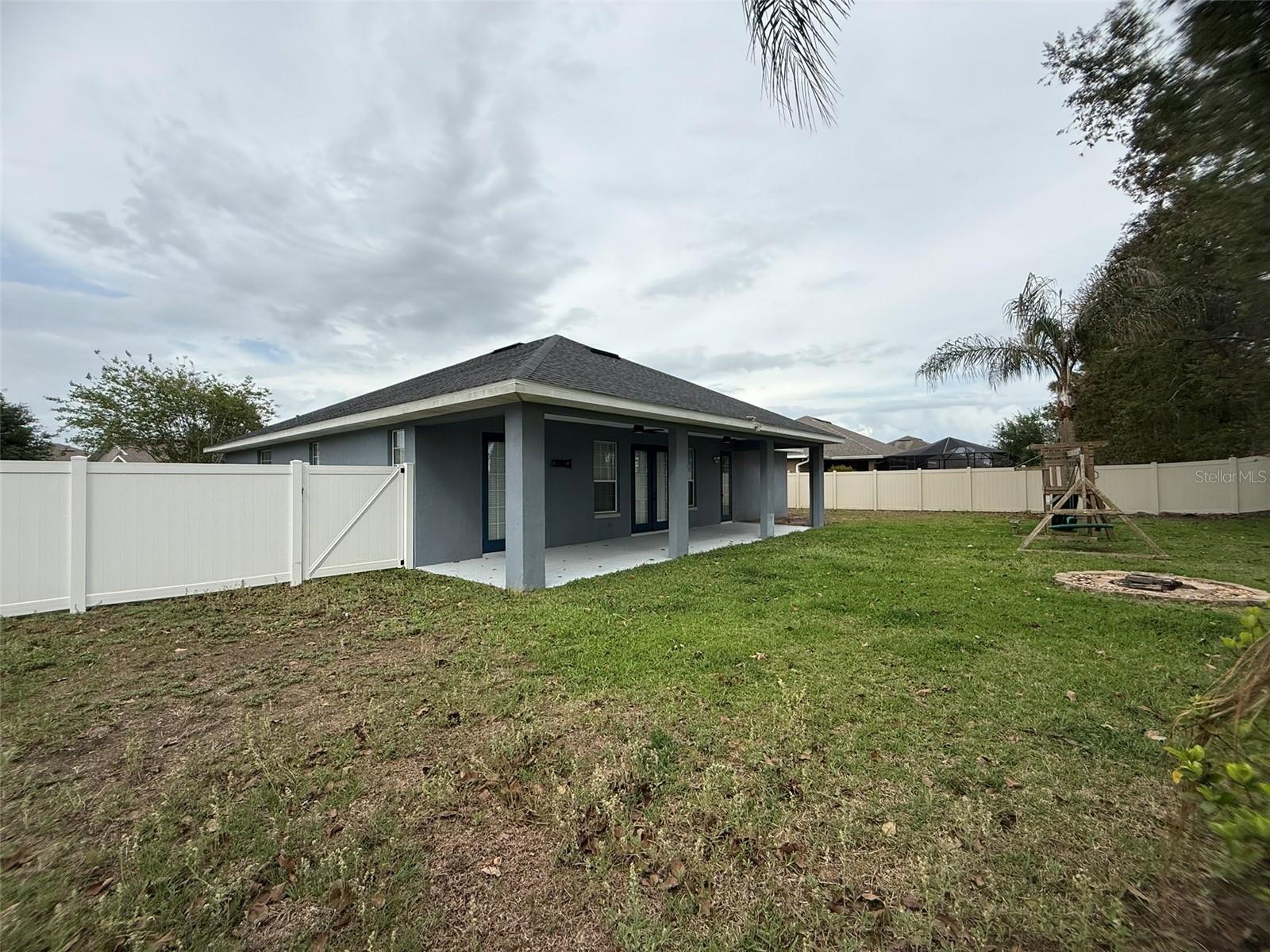 COUNTRY WALK/LK REGION - Residential