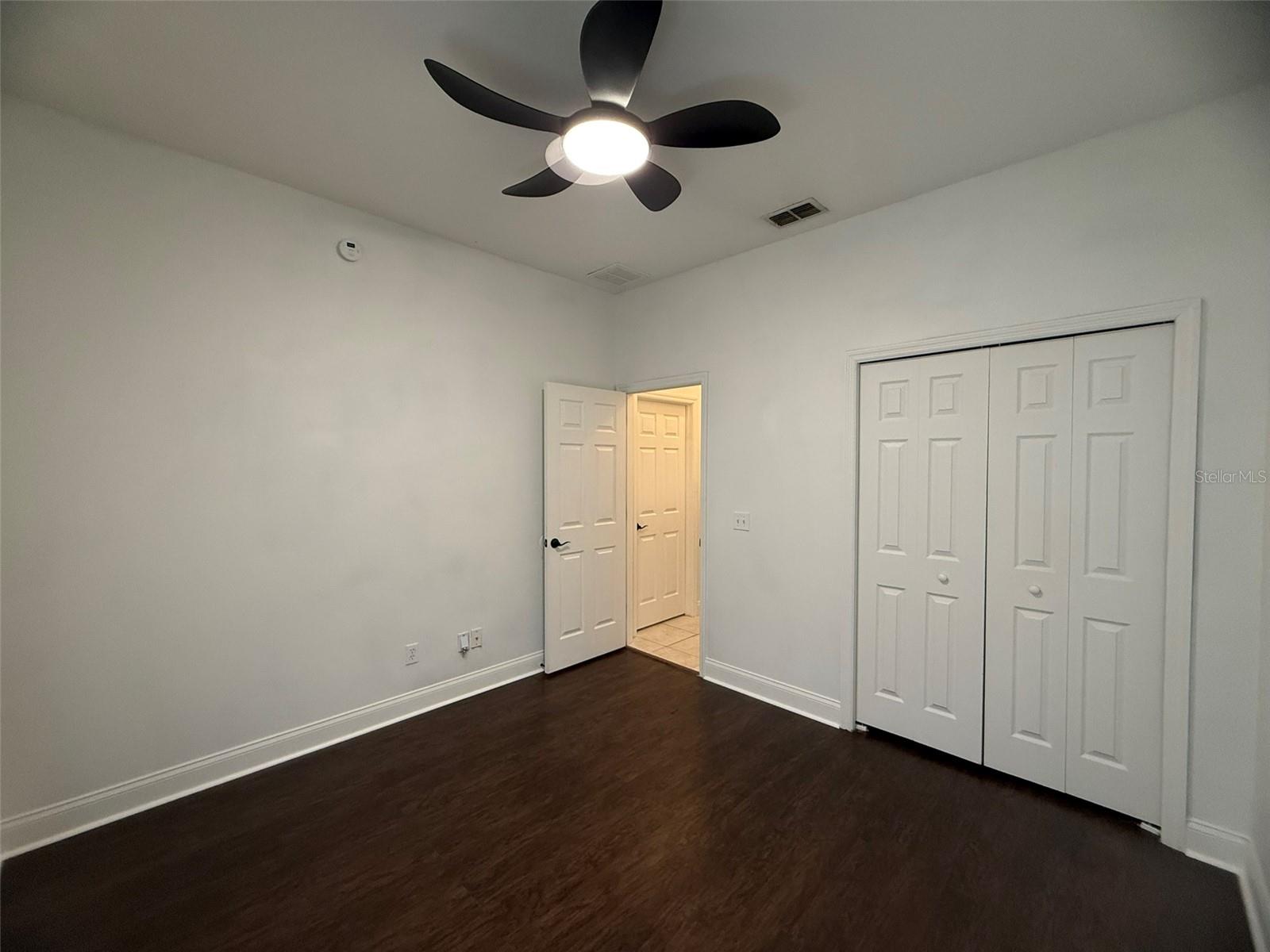 COUNTRY WALK/LK REGION - Residential