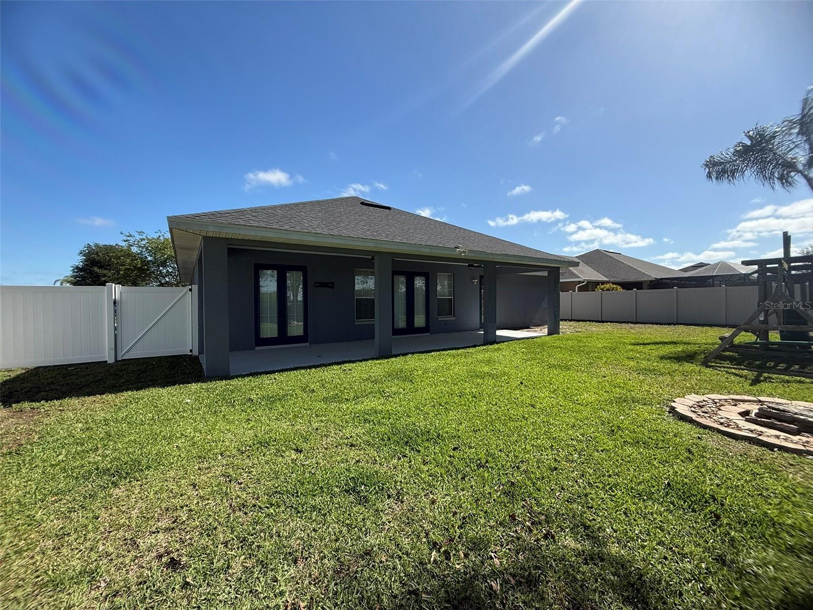 COUNTRY WALK/LK REGION - Residential