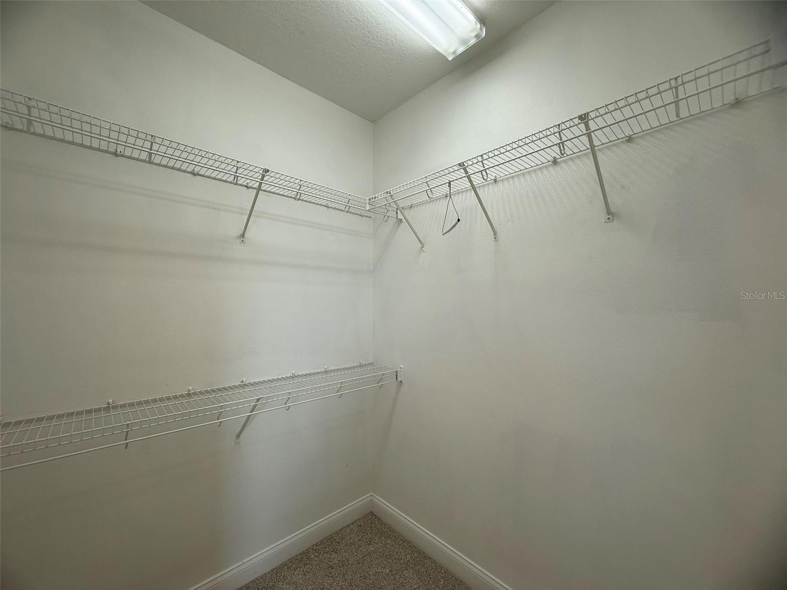 COUNTRY WALK/LK REGION - Residential